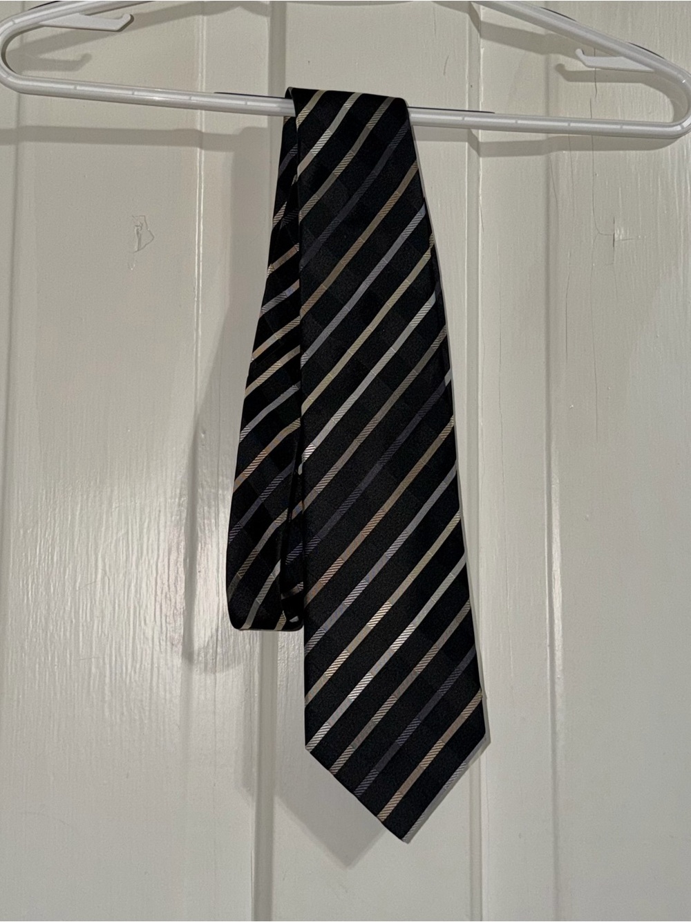 Men's Geoffrey Beene silk tie Classic Black Striped Men's Tie - Neutral Stripes